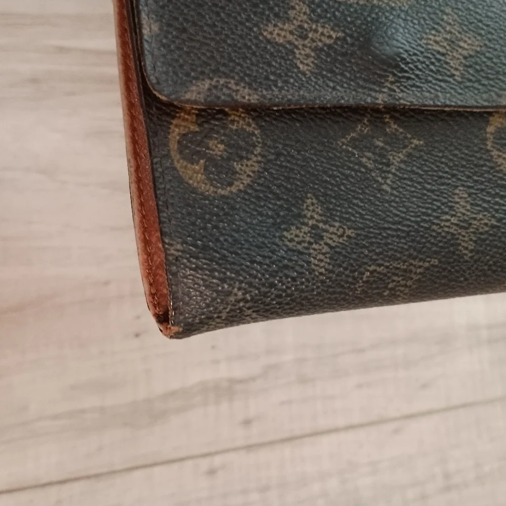 Louis Vuitton Monogram Portefeiulle Elise Trifold Wallet